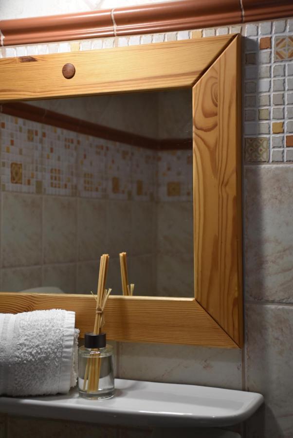 Bozi Rozi Panzio Hotel Fertoboz ภายนอก รูปภาพ